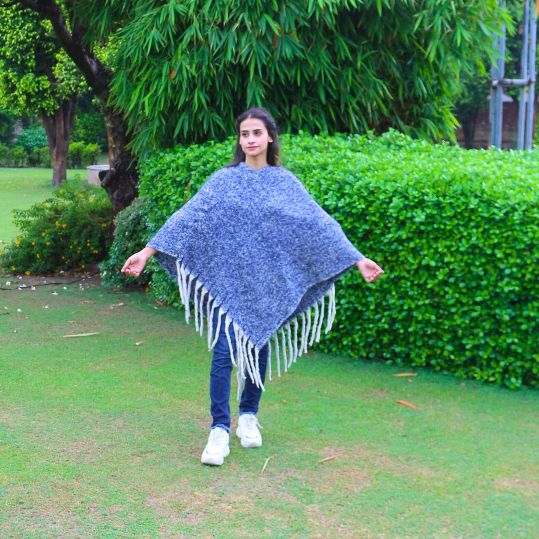 Ladies blue textured poncho