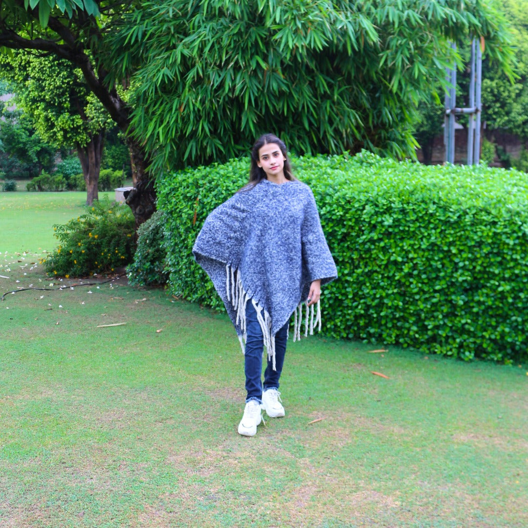 Ladies blue textured poncho