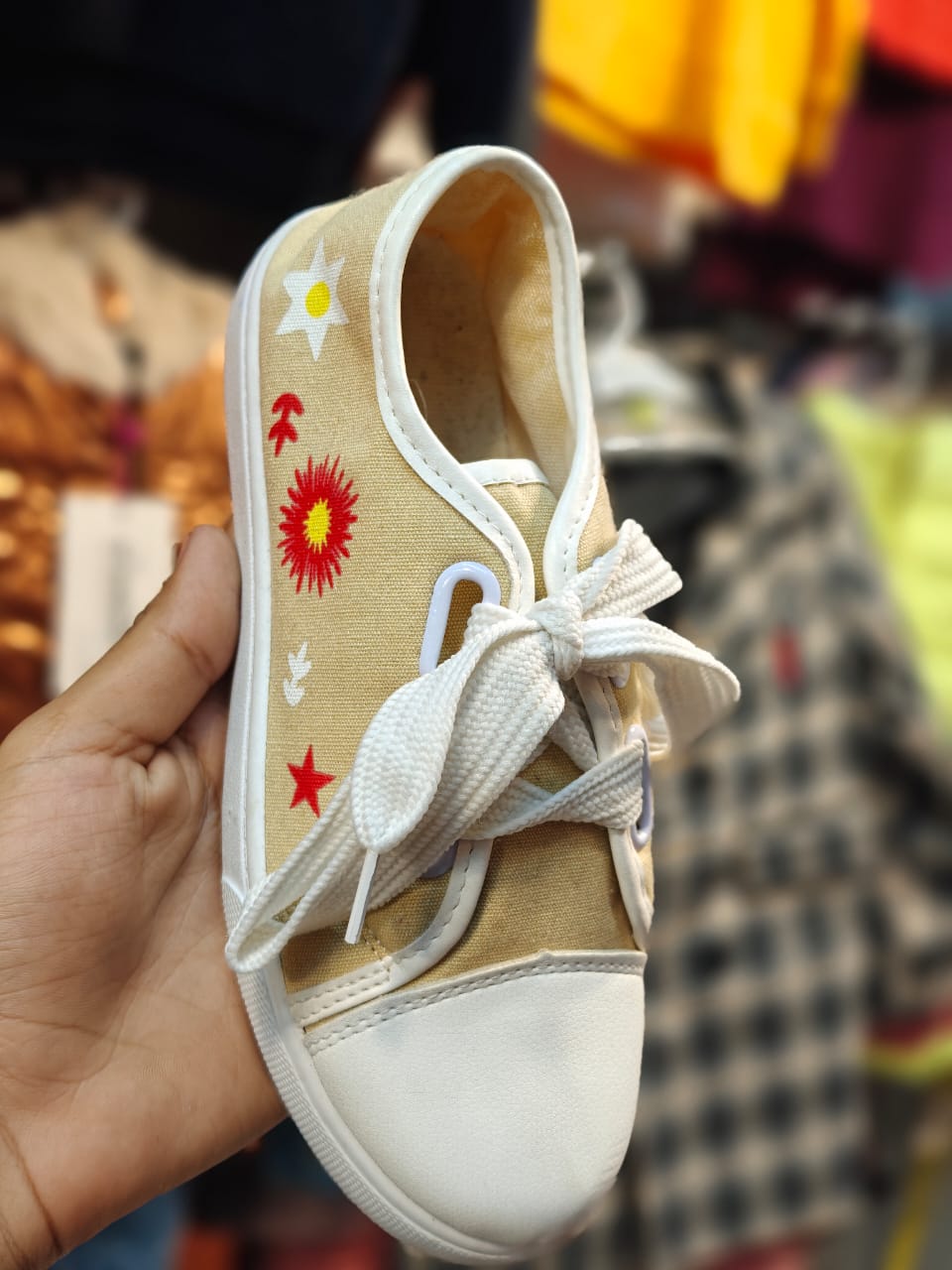 Girl skin flower sneakers